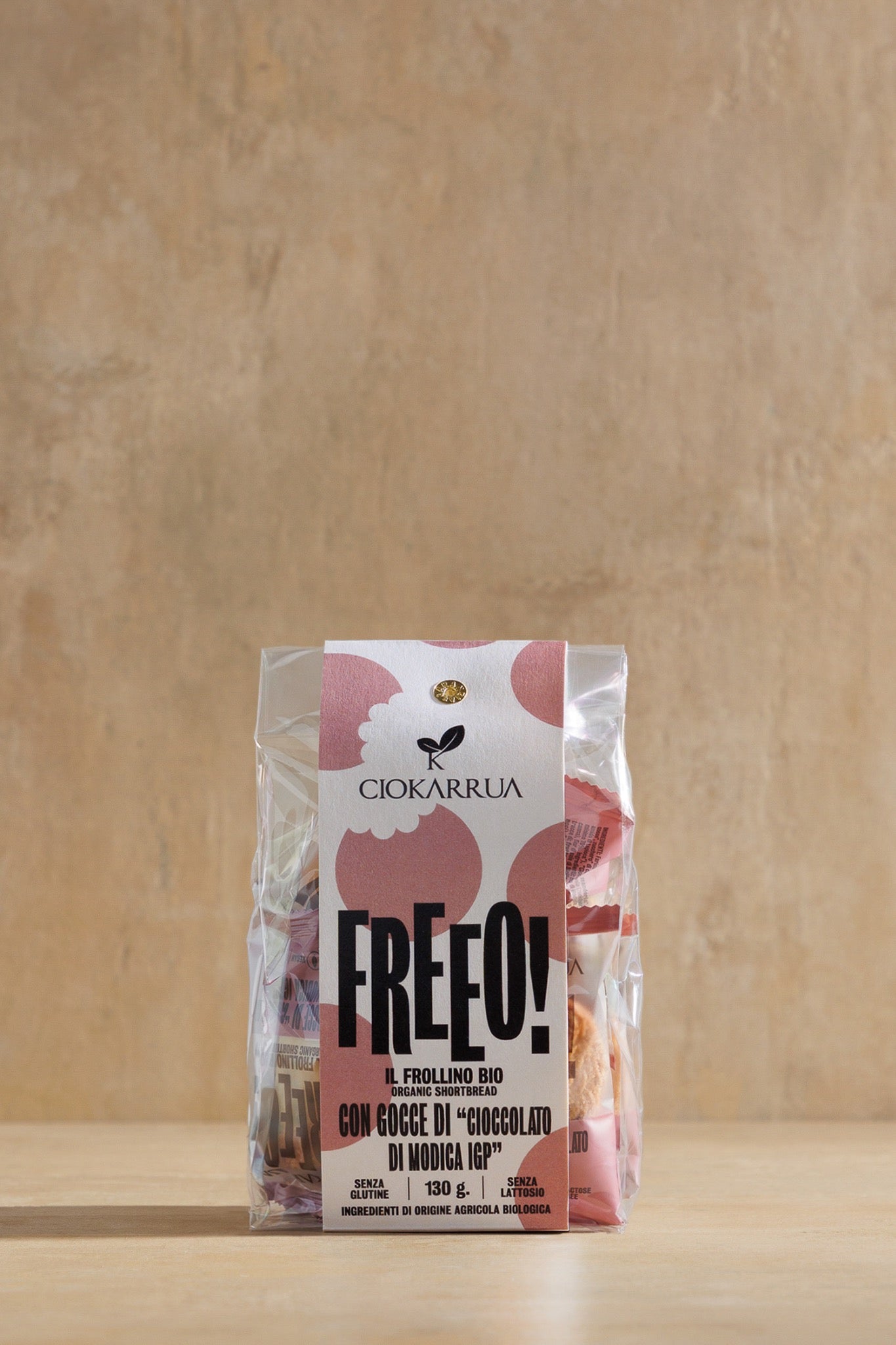 Chocolate Drops Shortbread Cookie, box of Sicilian shortbread cookies with chocolate drops, Ciokarrua, Modica