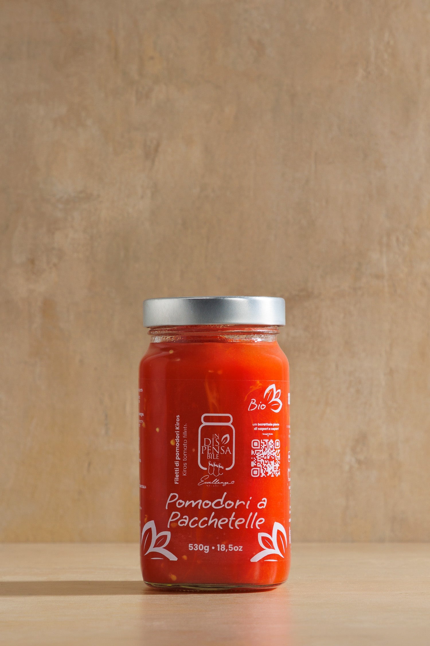 Pacchetelle Organic Whole Tomato Sauce, glass jar of organic whole tomato pacchetelle, Indispensabile Bio, Campania